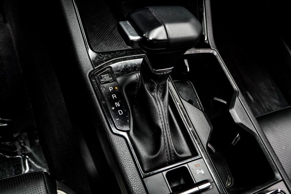 2025 Kia K5 GT-Line photo 21