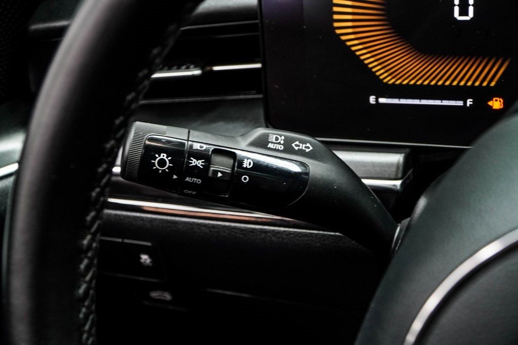 2025 Kia K5 GT-Line photo 36