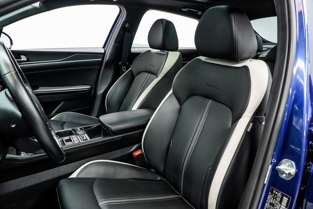 2025 Kia K5 GT-Line photo 39