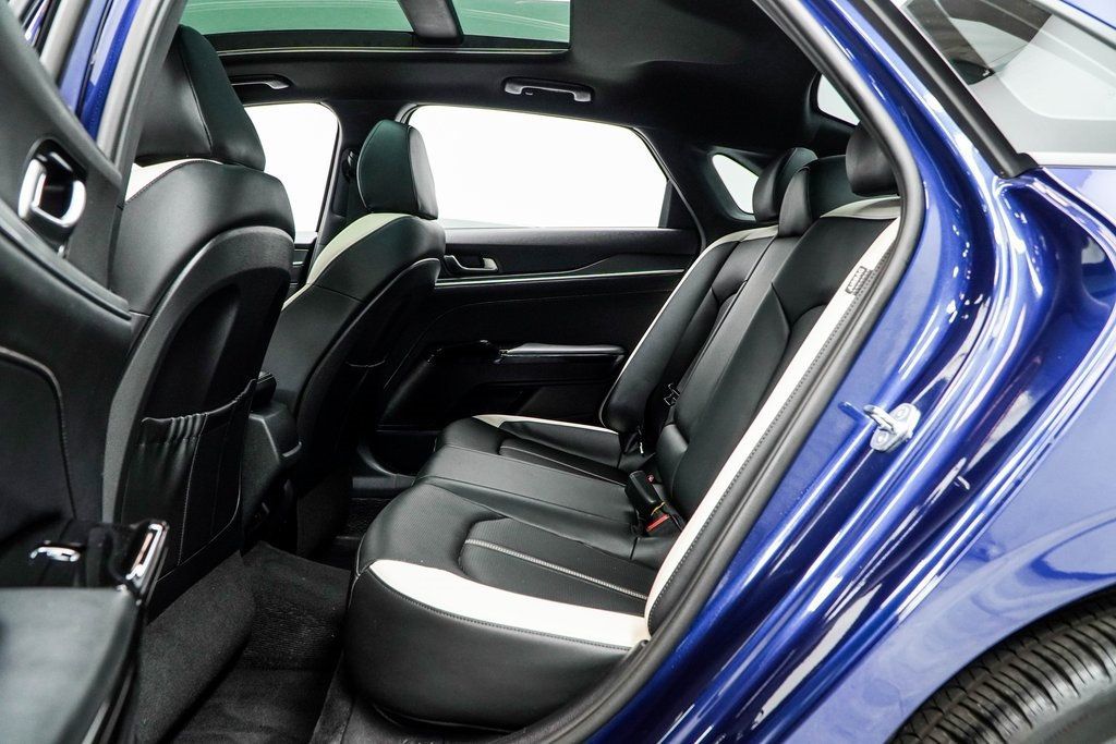 2025 Kia K5 GT-Line photo 42