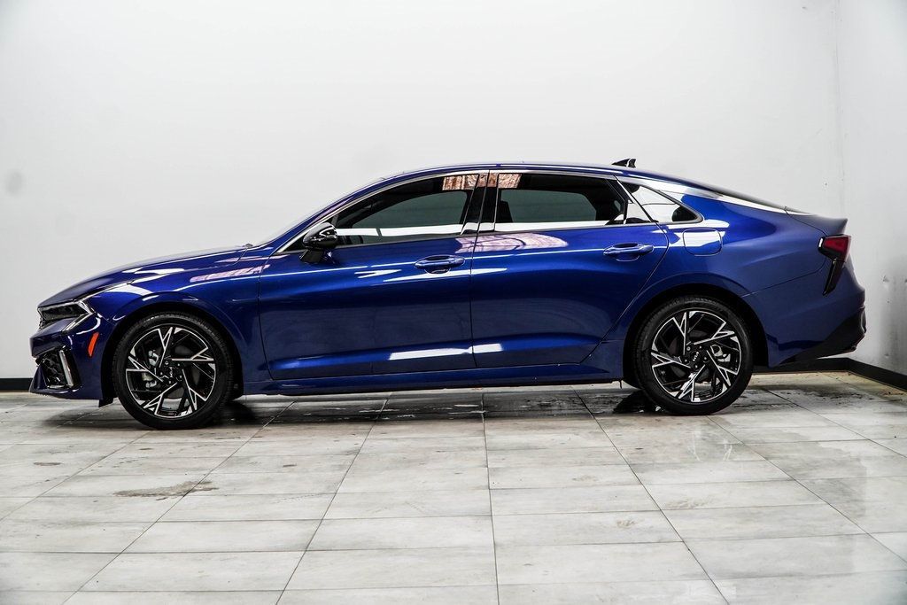 2025 Kia K5 GT-Line photo 8
