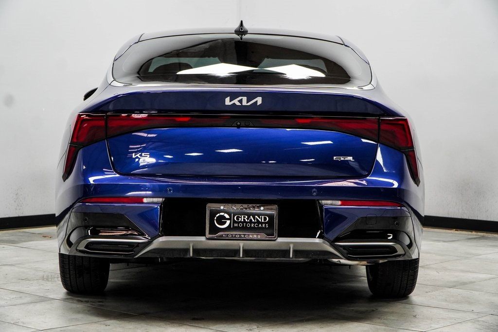 2025 Kia K5 GT-Line photo 9