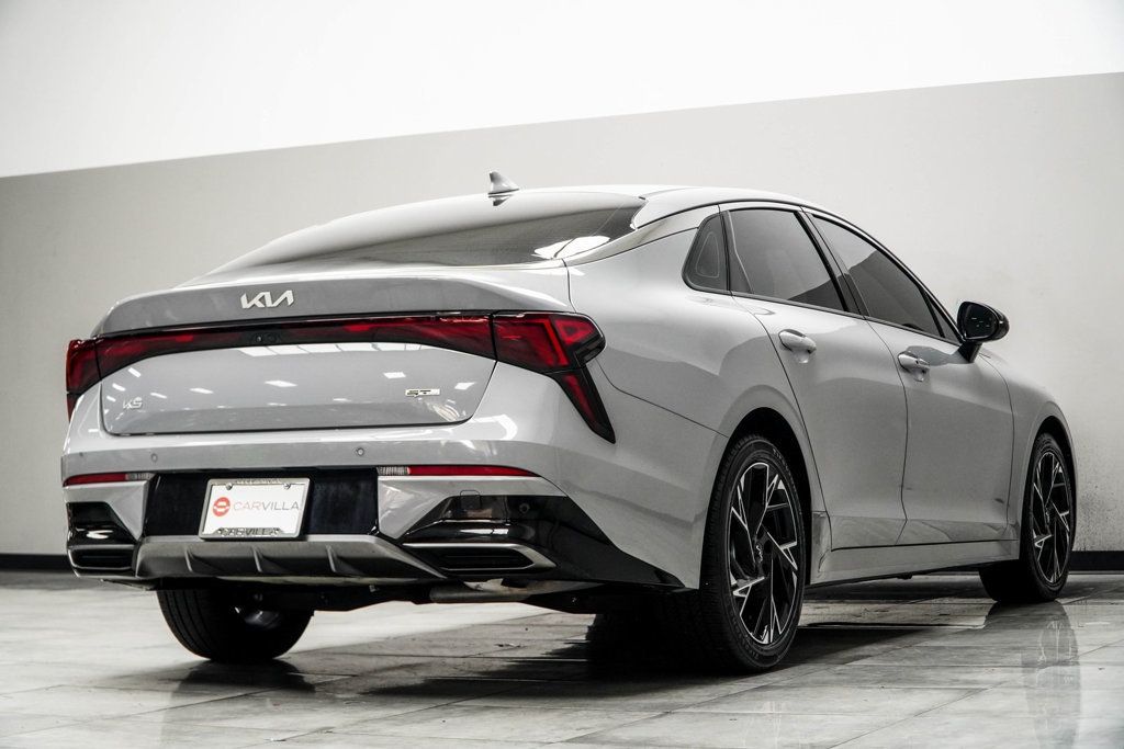 2025 Kia K5 GT-Line photo 11