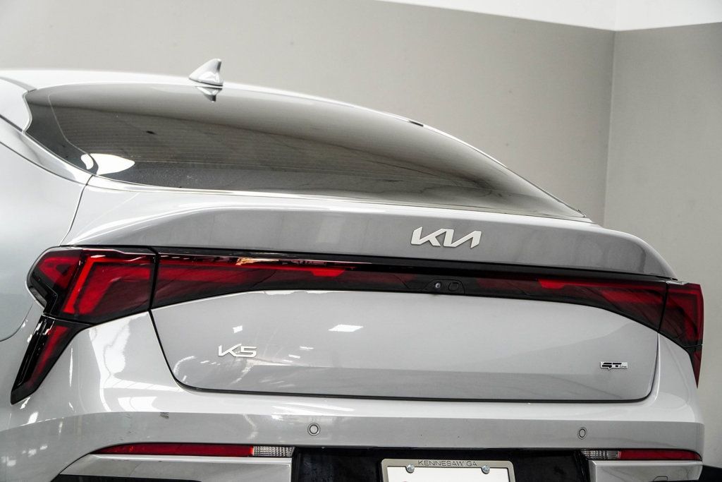 2025 Kia K5 GT-Line photo 12
