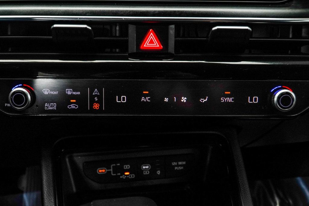 2025 Kia K5 GT-Line photo 19