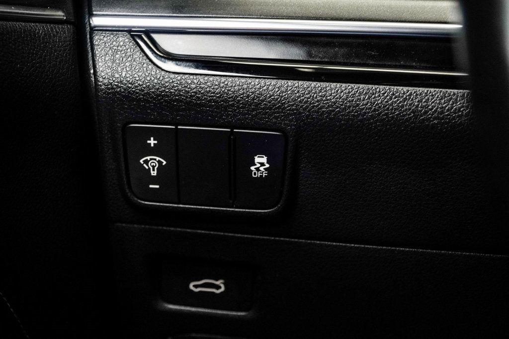 2025 Kia K5 GT-Line photo 28