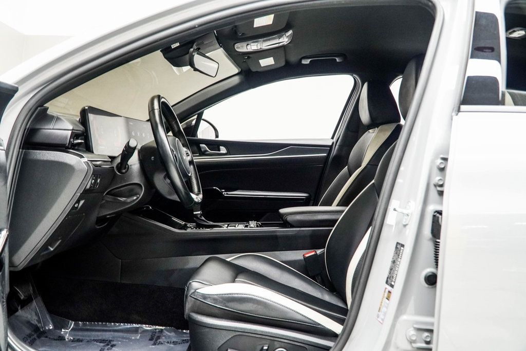 2025 Kia K5 GT-Line photo 35