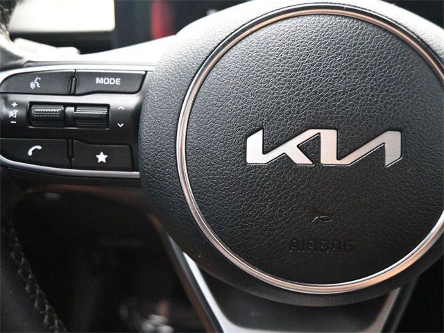 2025 Kia K5 GT-Line photo 24