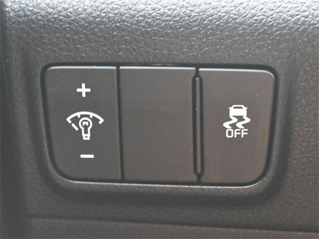 2025 Kia K5 GT-Line photo 27