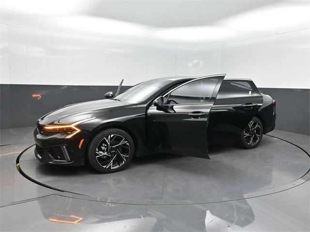 2025 Kia K5 GT-Line photo 34