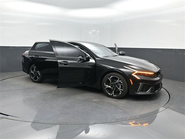 2025 Kia K5 GT-Line photo 36