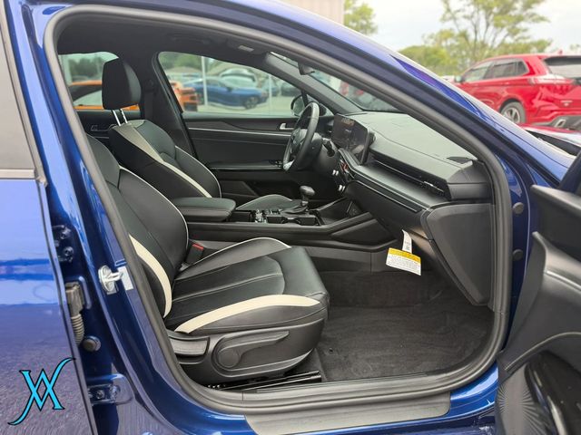 2025 Kia K5 GT-Line Sedan 4D - 23052424 - 21