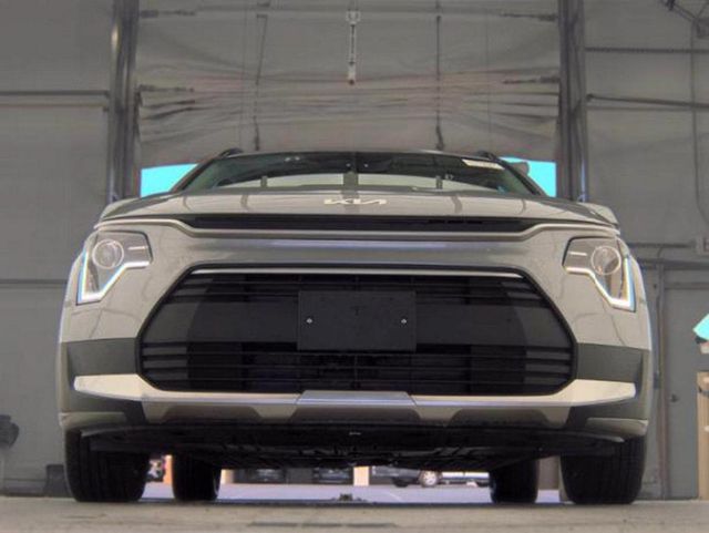 2025 Kia Niro LX FWD - 23091002 - 3