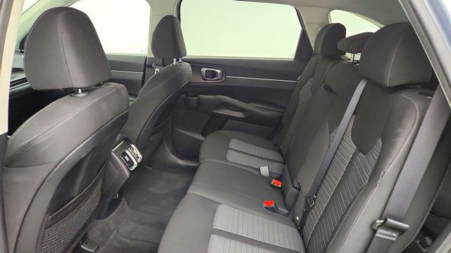 2025 Kia Sorento LX - 23032571 - 18