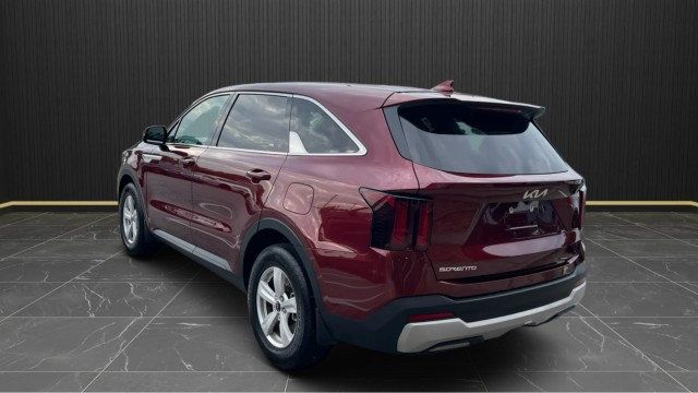 2025 Kia Sorento LX FWD - 23068753 - 4