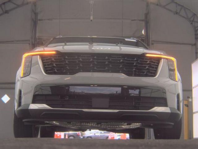 2025 Kia Sorento S FWD - 23045069 - 3