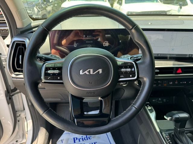 2025 Kia Sorento S AT's photo