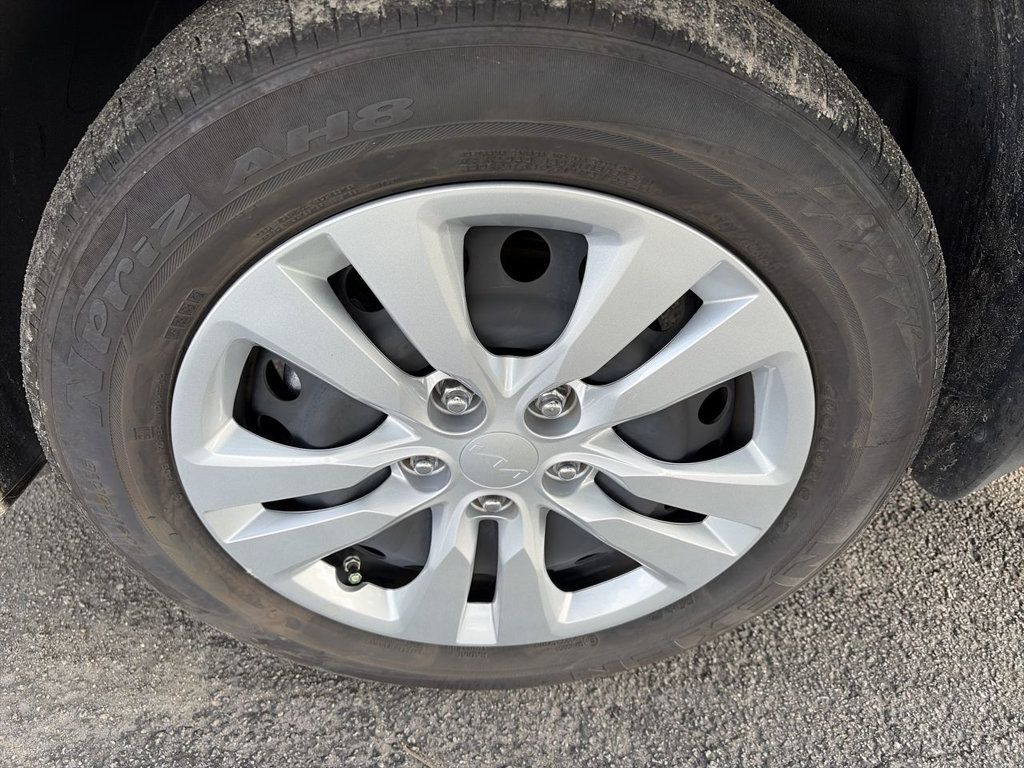 Kia Soul LX photo 10