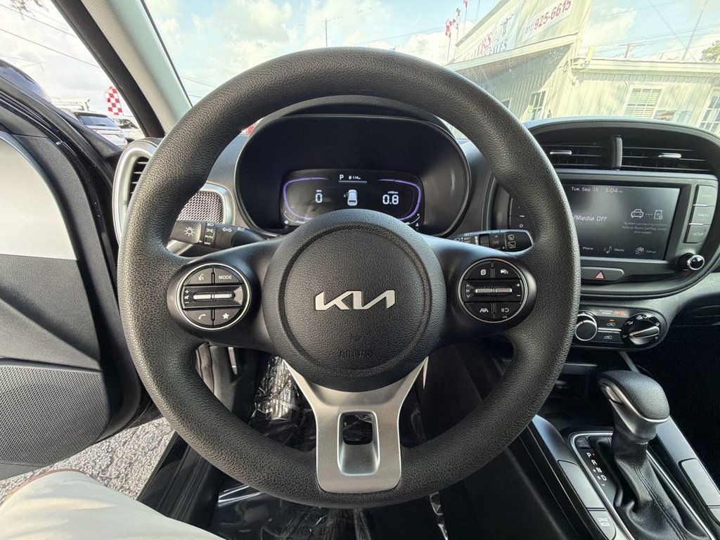 Kia Soul LX photo 15