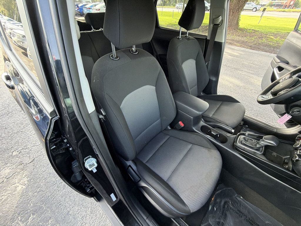 Kia Soul LX photo 20