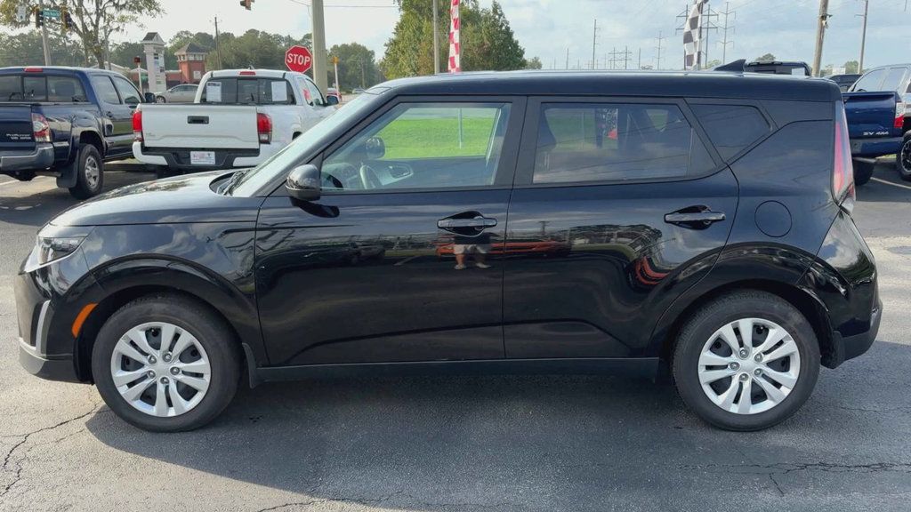 Kia Soul LX photo 5