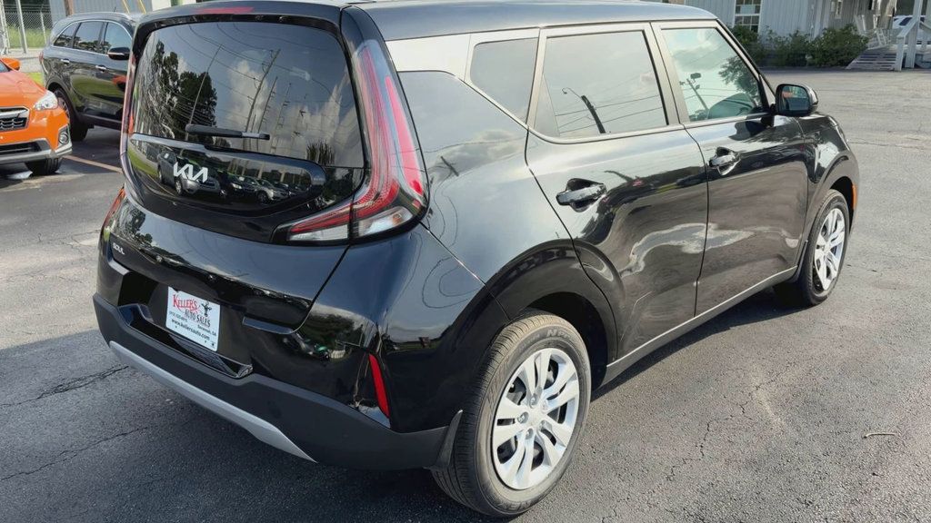 Kia Soul LX photo 8