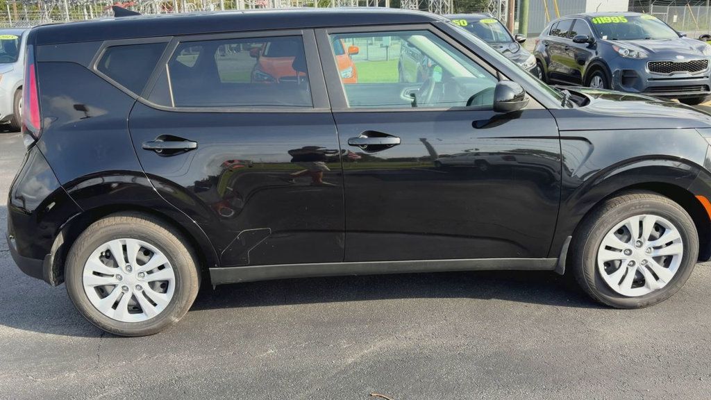 Kia Soul LX photo 9