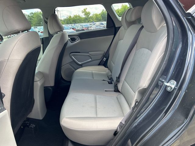 2025 Kia Soul LX - 23050362 - 6