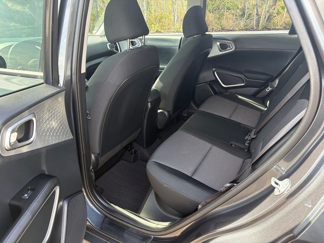 2025 Kia Soul LX - 22988068 - 6