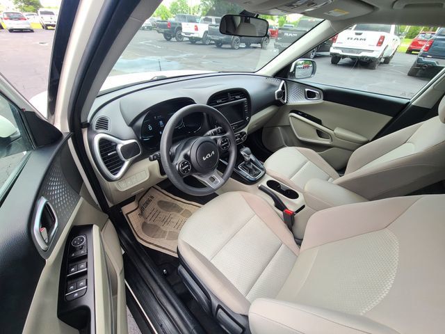 2025 Kia Soul LX FWD - 23025994 - 8