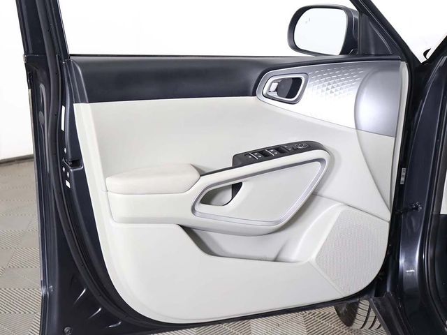 2025 Kia Soul LX FWD - 22988745 - 20