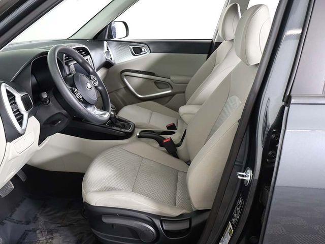 2025 Kia Soul LX FWD - 22988745 - 28