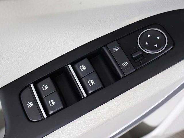 2025 Kia Soul LX FWD - 22988745 - 34