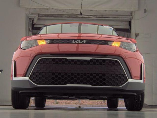 2025 Kia Soul LX FWD - 23011444 - 3