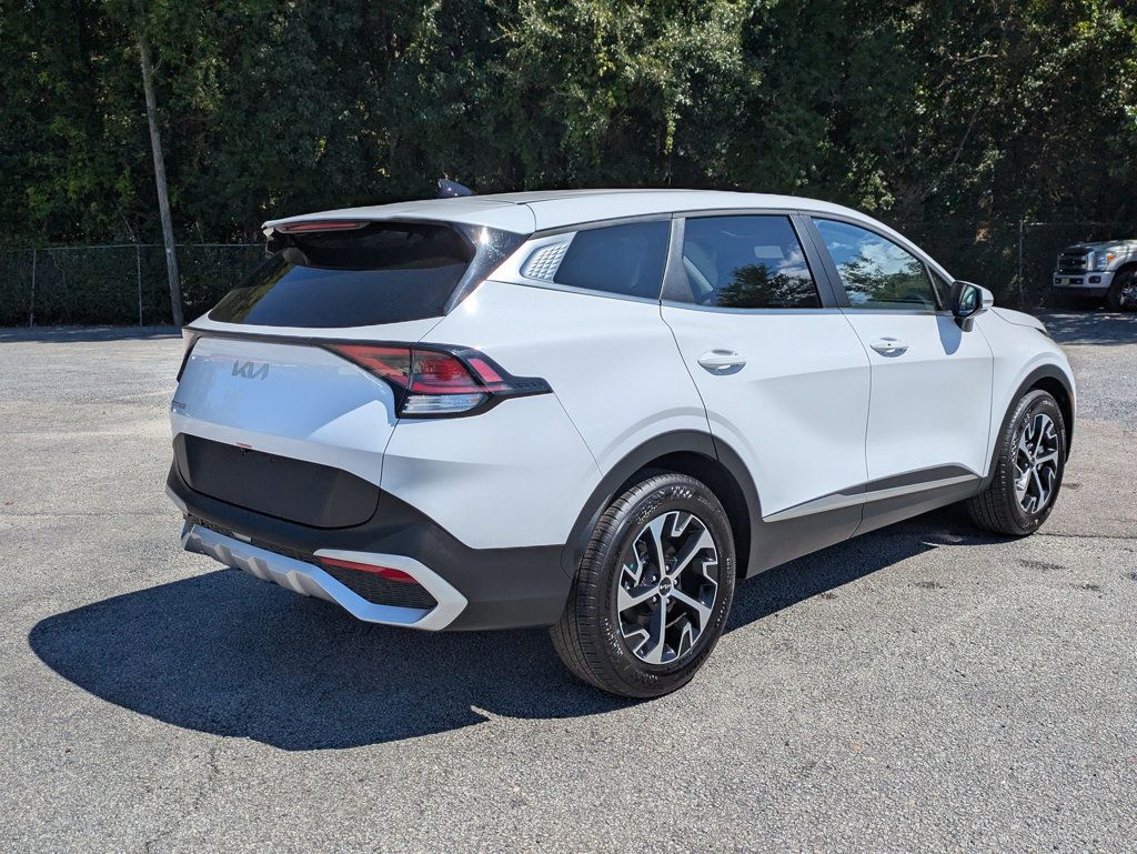 2025 Kia Sportage EX photo 3