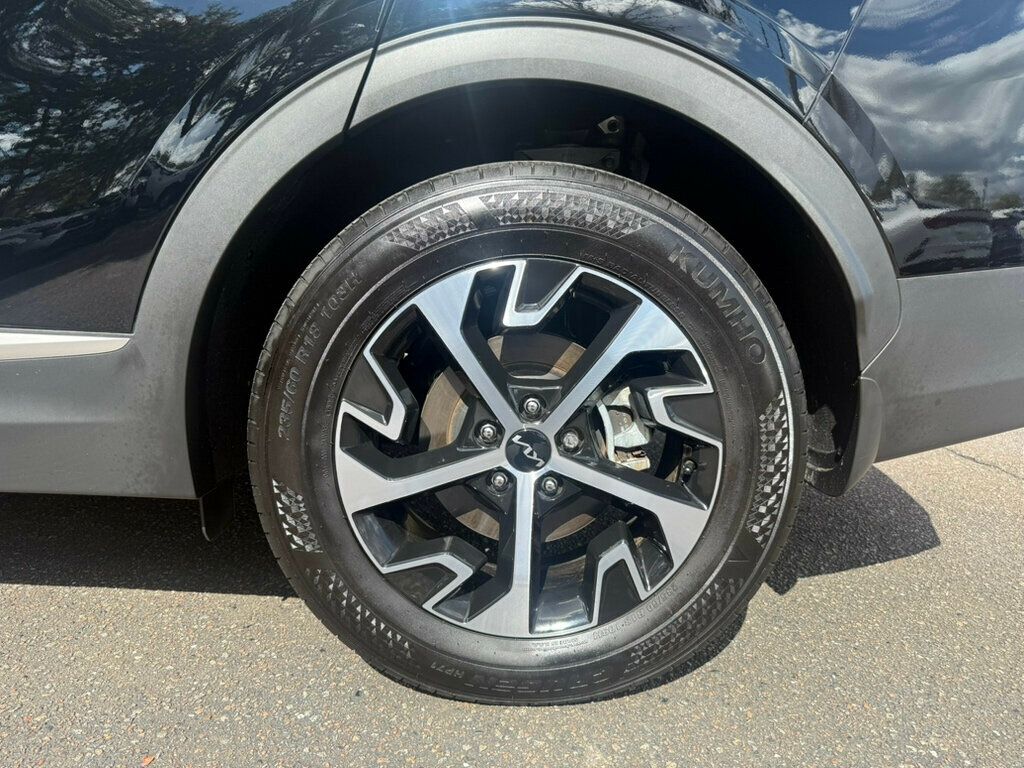 2025 Kia Sportage EX photo 3