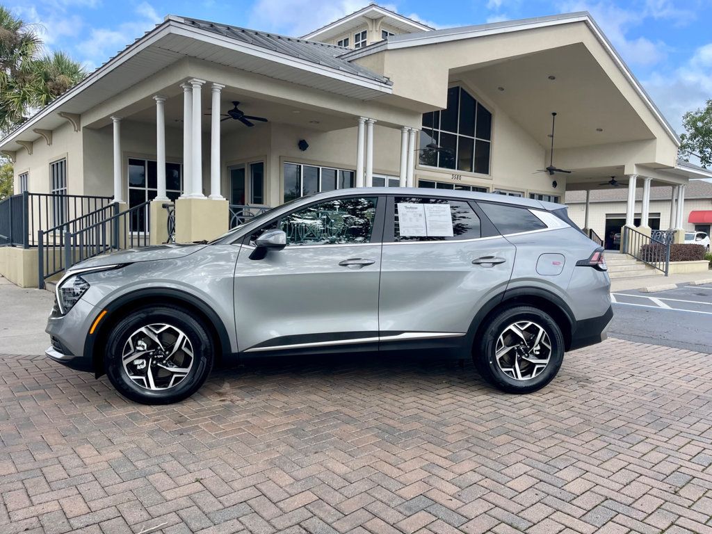 2025 Kia Sportage LX photo 2