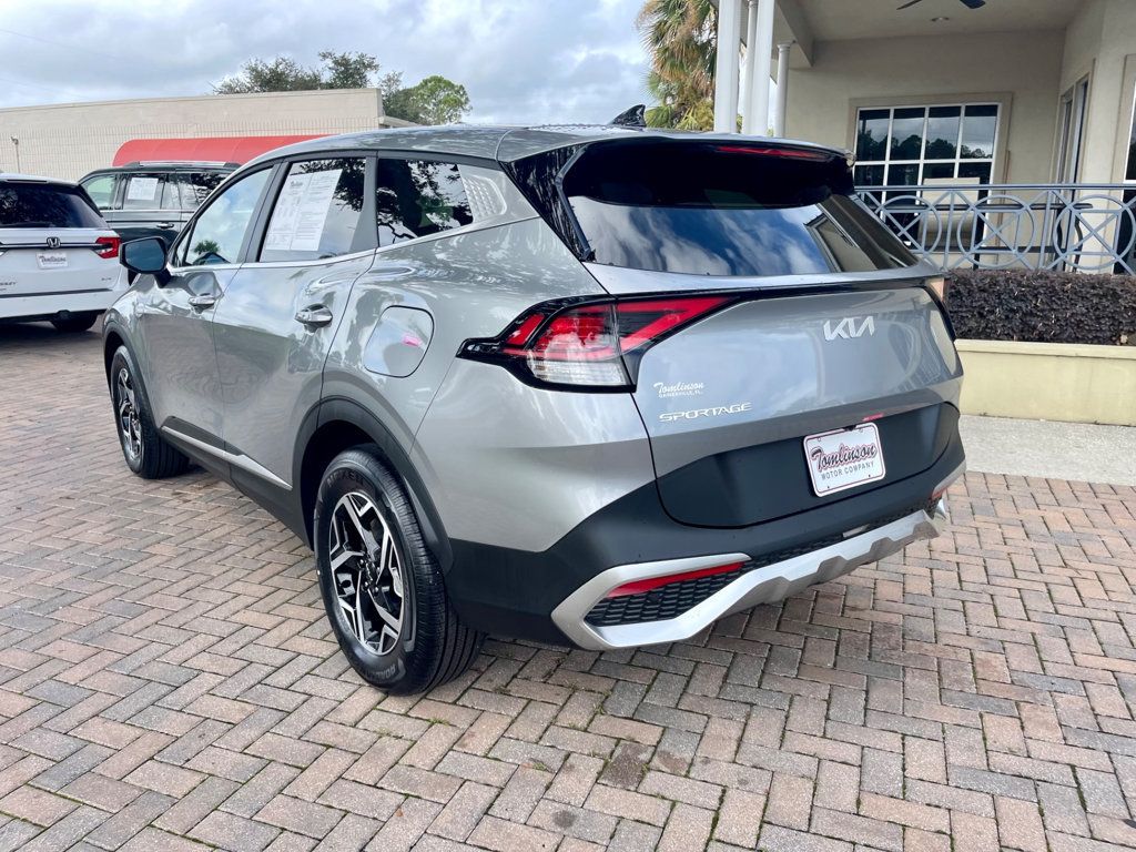 2025 Kia Sportage LX photo 3