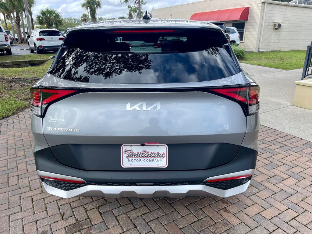 2025 Kia Sportage LX photo 4