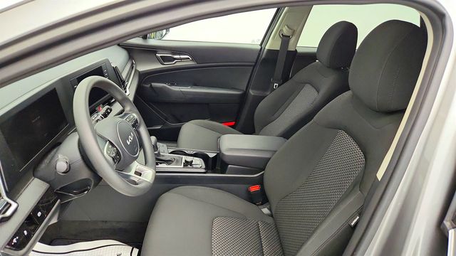 2025 Kia Sportage LX FWD - 23067890 - 17