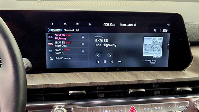 2025 Kia Telluride SX AWD w/ Captain's Chairs Pkg & Mahogany Interior - 23037913 - 18