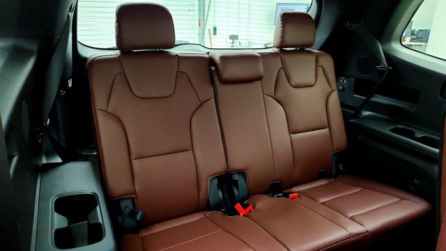 2025 Kia Telluride SX AWD w/ Captain's Chairs Pkg & Mahogany Interior - 23037913 - 23
