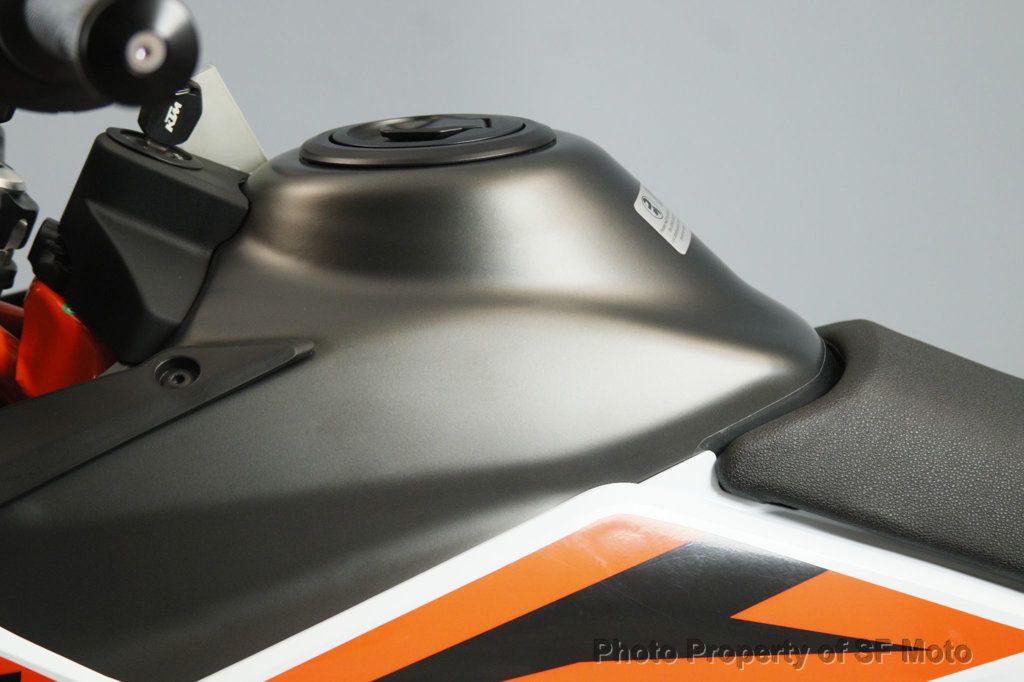 2025 KTM 390 SMC R One Owner, 227 Mi - 22977521 - 39