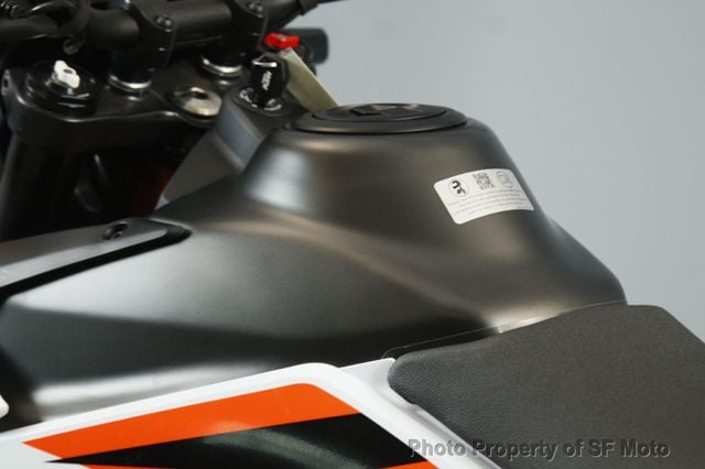 2025 KTM 390 SMC R One Owner, 227 Mi - 22977521 - 41