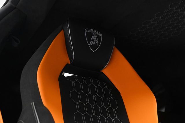 2025 Lamborghini Revuelto Base - 23002049 - 21