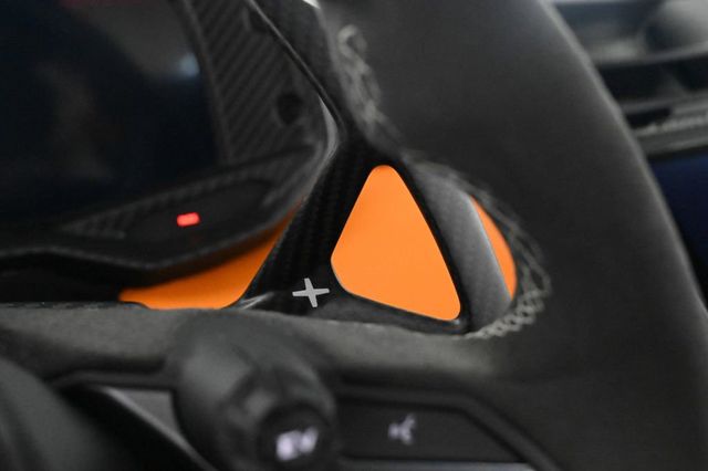 2025 Lamborghini Revuelto Base - 23026047 - 19