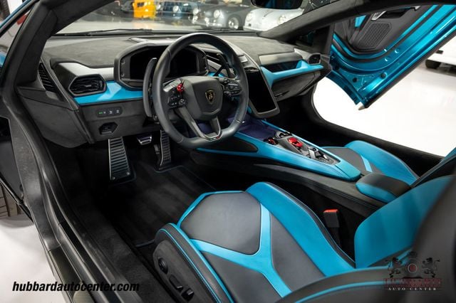 2025 Lamborghini Revuelto Coupe - 23027065 - 16