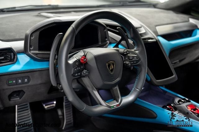 2025 Lamborghini Revuelto Coupe - 23027065 - 17