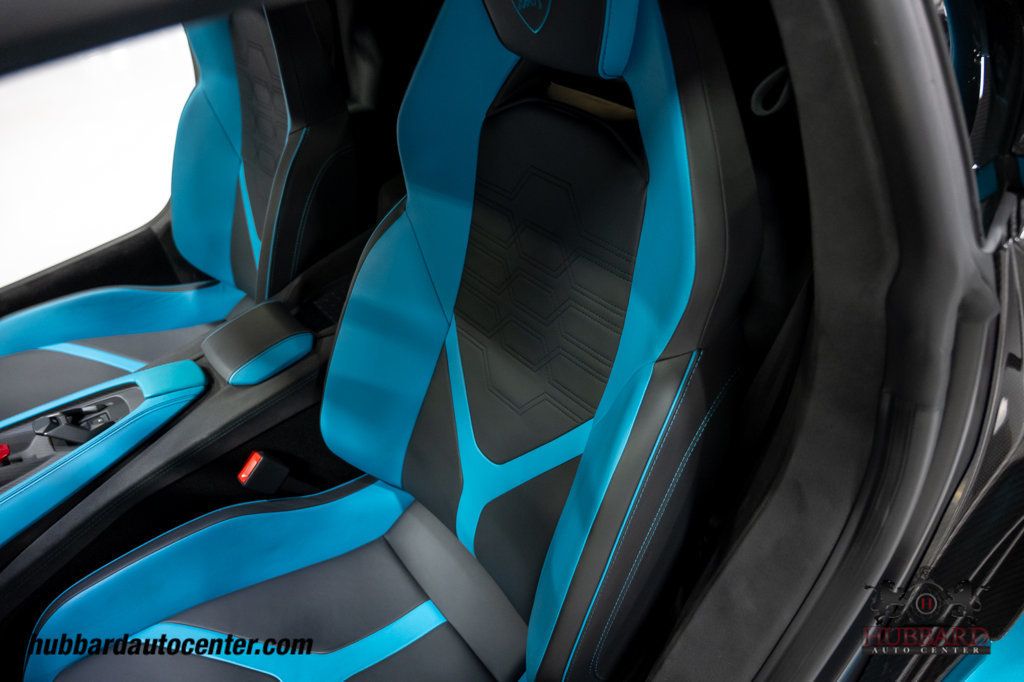 2025 Lamborghini Revuelto Coupe - 23027065 - 19