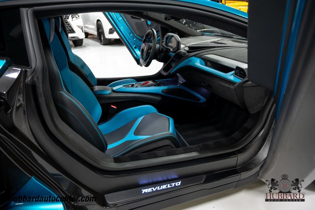 2025 Lamborghini Revuelto Coupe - 23027065 - 25